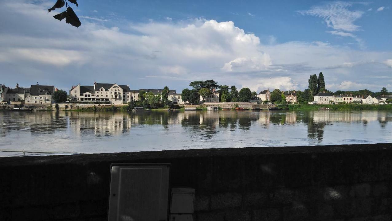 The Peaceful Corner In The Heart Of Saumur Apartment Exterior foto